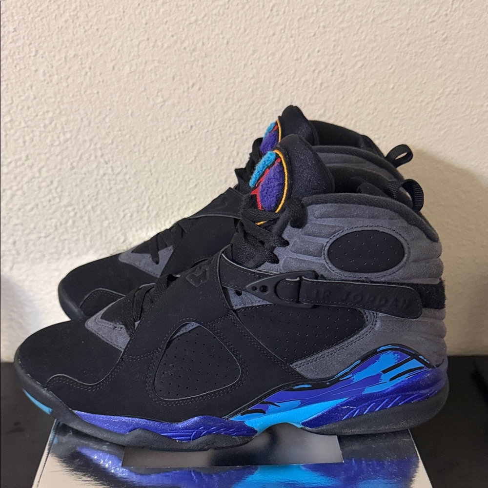 Men’s Jordan Retro 8 - Picture 2 of 10